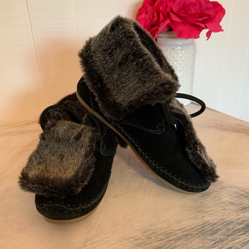 TOMS fur moccasin bootie
